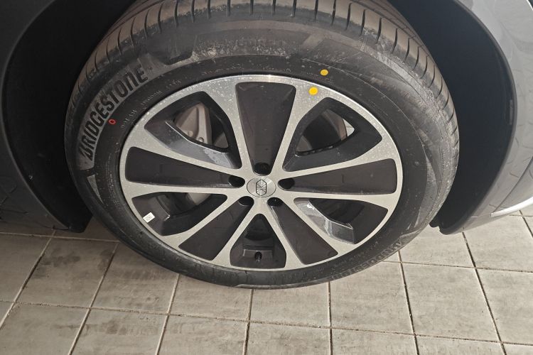 鸿蒙智行 智界R7 2026款 纯电 Max+车身外观10