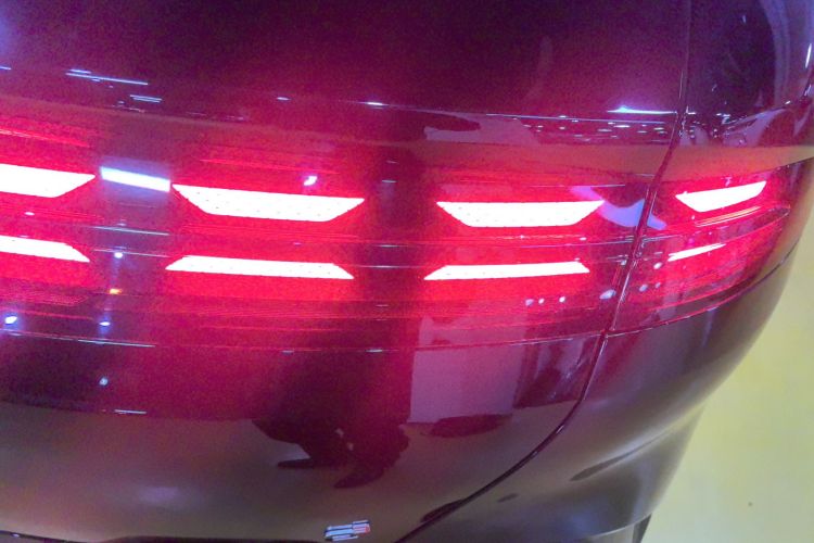 腾势Z9 2024款 1100km 四驱Ultra版车身外观6006