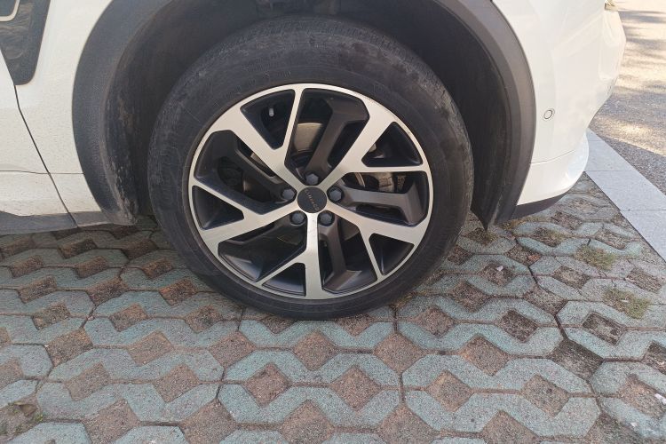 领克01 2017款 2.0T 四驱劲Pro版车身外观6007