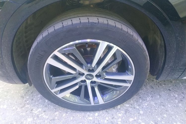 奥迪Q5L 2022款 40T 时尚动感型车身外观6007