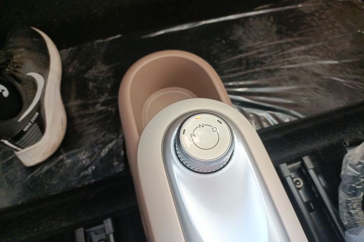 五菱汽车 宏光MINIEV 2025款 四门版 进阶款中控内饰18