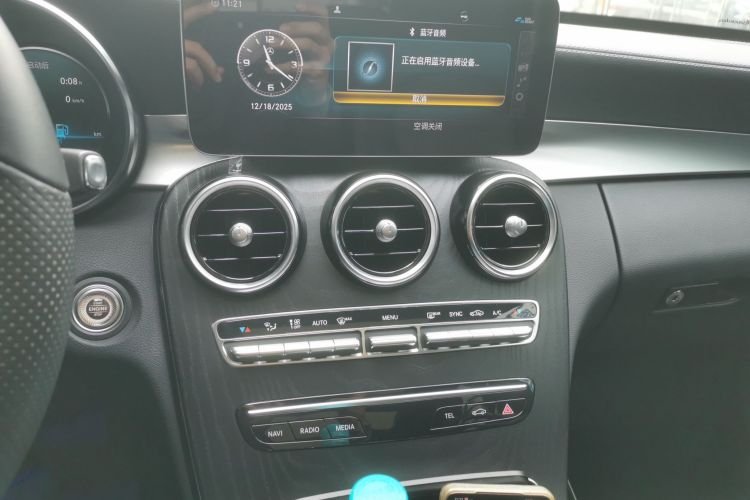 奔驰C级 2021款 C 200 L 时尚型运动版中控内饰16
