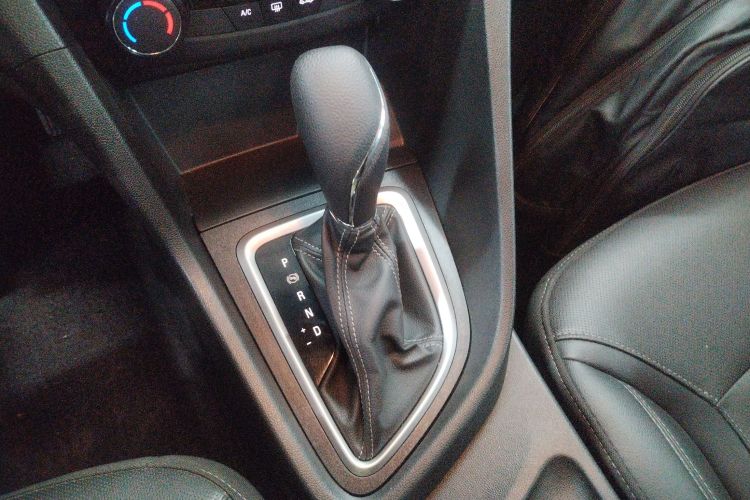 别克 英朗 2021款 改款 典范 1.5L 自动精英型中控内饰18