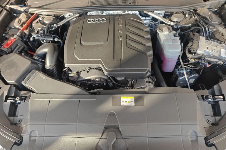 奥迪A6L 2026款 45 TFSI quattro 臻选动感型机舱底盘24