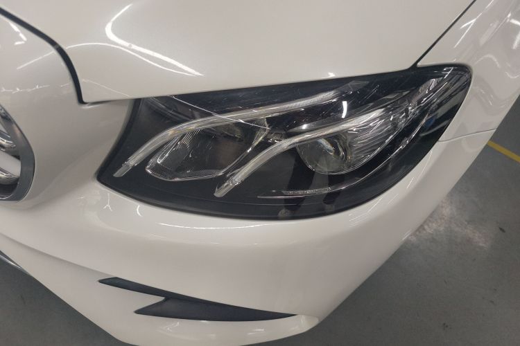 奔驰E级 2018款 改款 E 300 L 运动时尚型局部细节36