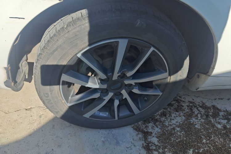 吉利汽车 帝豪 2019款 领军版 1.5L CVT向上亚运版 国VI车身外观6008