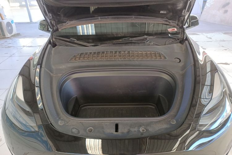 特斯拉 Model Y 2023款 长续航全轮驱动版机舱底盘24