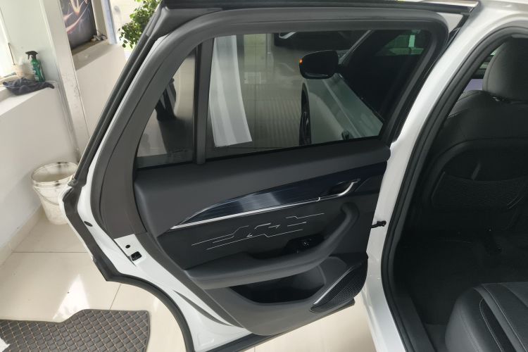 吉利汽车 星越L 2024款 2.0TD 高功自动两驱天际版中控内饰7008