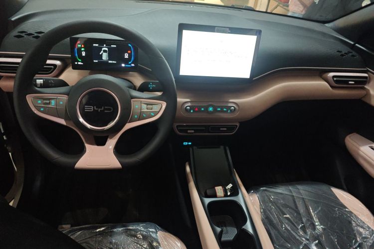 比亚迪 海鸥 2025款 智驾版 305km 活力版中控内饰7002