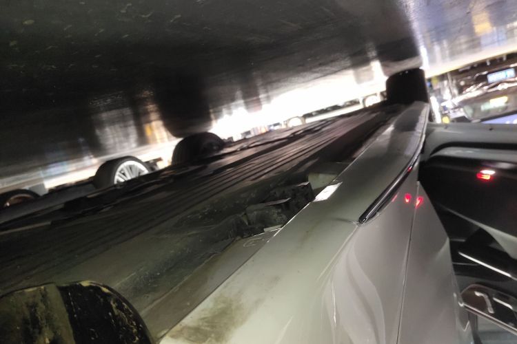 奔驰C级 2023款 改款 C 260 L 运动版局部细节9002