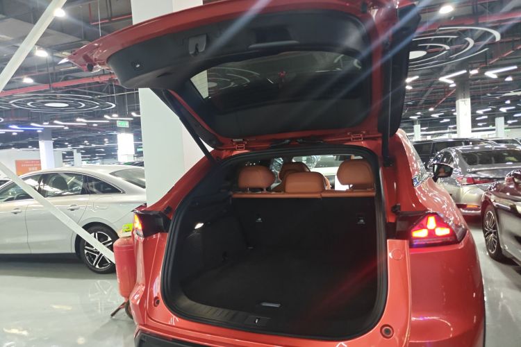 深蓝汽车 深蓝S07 2024款 215Max 乾崑智驾ADS SE增程版机舱底盘23