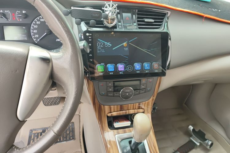 日产 轩逸 2014款 1.6XV CVT尊享版中控内饰16