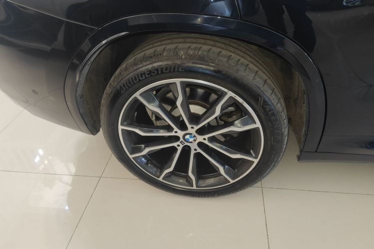 宝马X3 2023款 改款 xDrive30i 领先型 M曜夜套装车身外观56