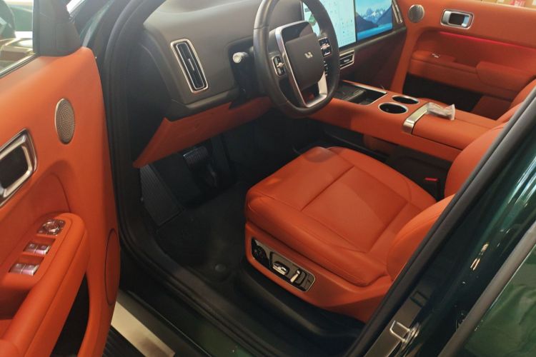 理想汽车 理想L9 2024款 Ultra中控内饰7003