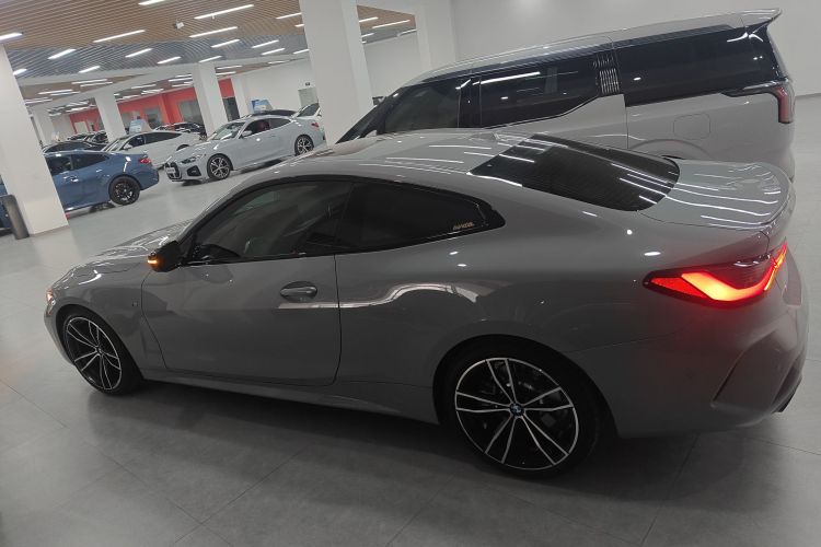 宝马4系 2024款 430i M运动曜夜套装车身外观4