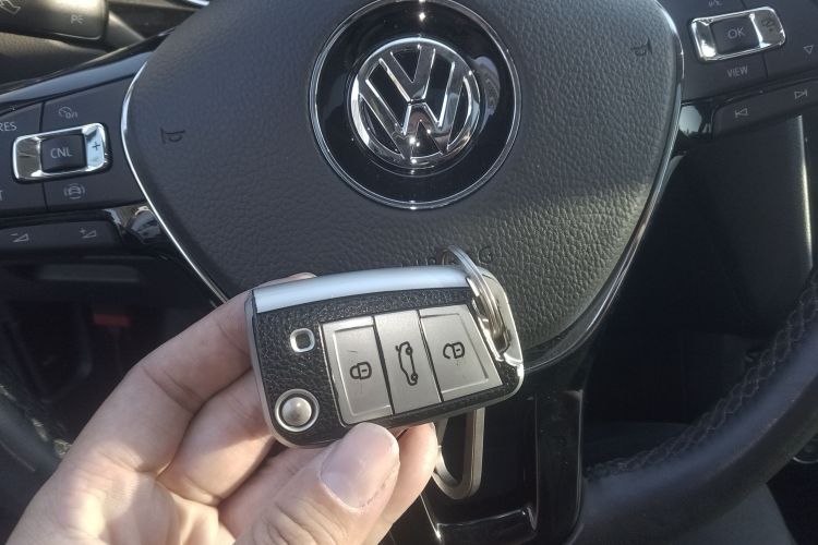 大众 途观L 2019款 改款 330TSI 自动两驱智动豪华版 国VI中控内饰11