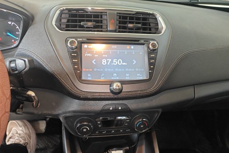 福特 福睿斯 2015款 1.5L 自动时尚型中控内饰16