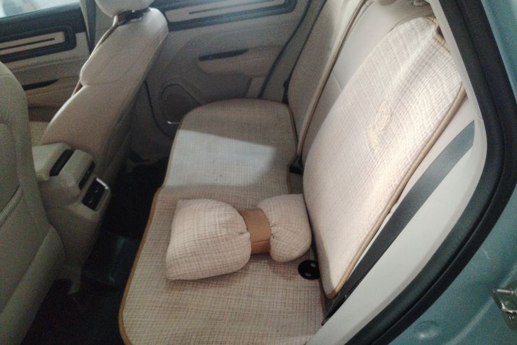 吉利汽车 吉利icon 2023款 1.5TD 巧克力醇巧版中控内饰7004