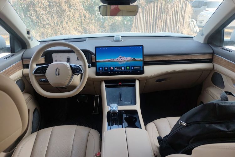 鸿蒙智行 问界M7 2024款 1.5T 智驾四驱Max版 6座中控内饰12