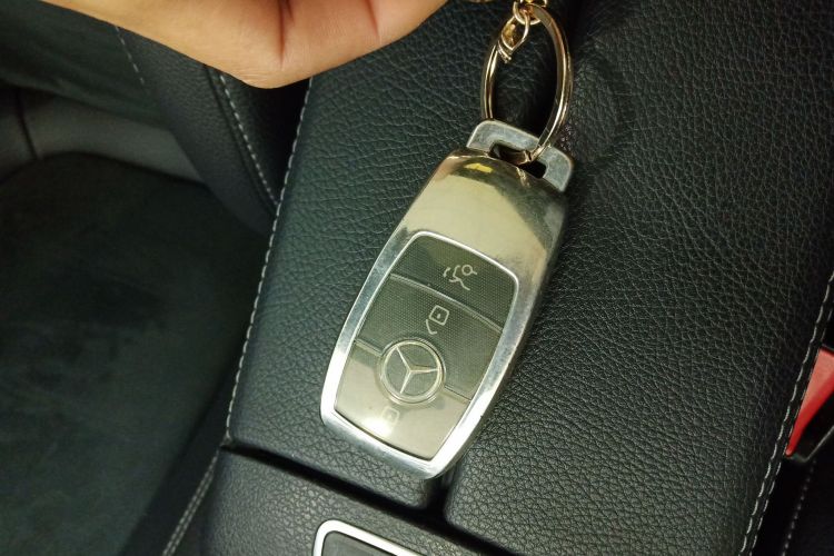 奔驰A级 2020款 A 200 L 运动轿车中控内饰11