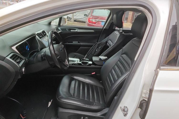 福特 蒙迪欧 2013款 1.5L GTDi180时尚型中控内饰19