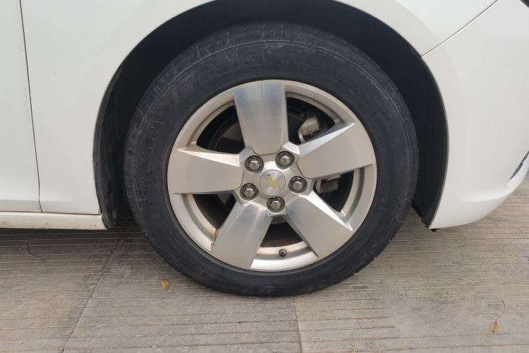 雪佛兰 迈锐宝 2014款 2.0L 自动舒适版车身外观10