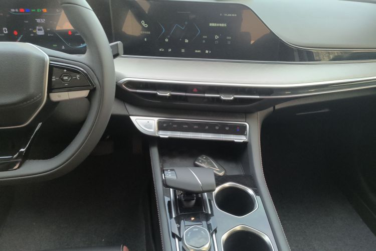 长安 逸动 2024款 PLUS 蓝鲸NE 1.4T GDI DCT高能版中控内饰16