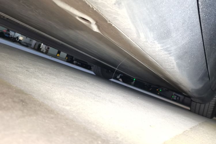 特斯拉 Model Y 2022款 后轮驱动版局部细节9004