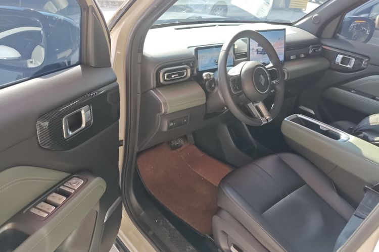 宝骏悦也Plus 2026款 301km旗舰版中控内饰20