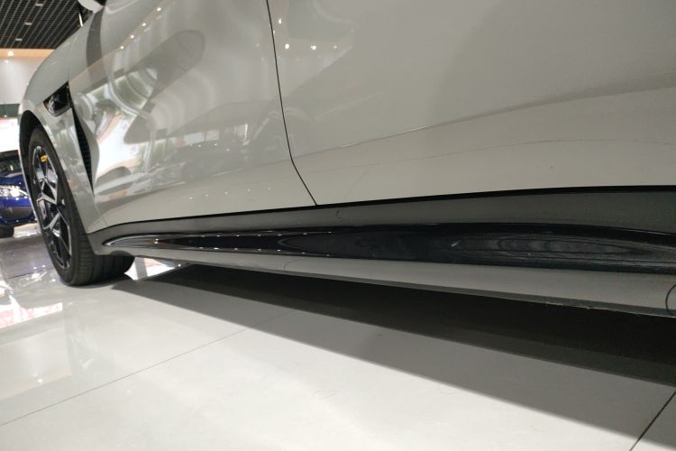 小米汽车 小米SU7 2024款 四驱超长续航高阶智驾Max版局部细节9002