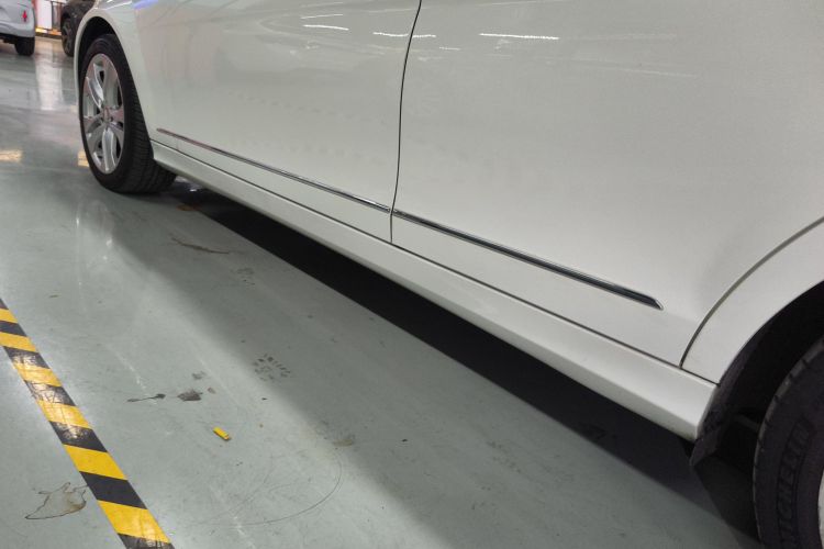 奔驰C级(进口) 2011款 C 200 时尚旅行版局部细节9002