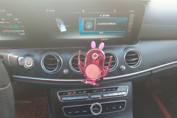 奔驰E级 2018款 E 300 L 运动时尚型中控内饰16