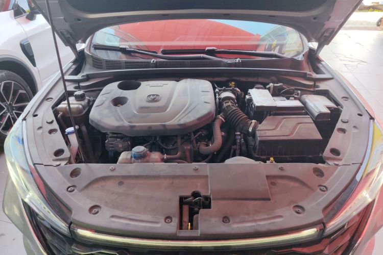 长安 逸动 2021款 PLUS 蓝鲸NE 1.4T GDI DCT尊贵型机舱底盘24