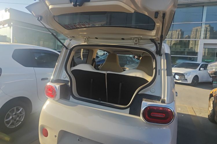 五菱汽车 宏光MINIEV 2024款 第三代 215km 进阶版机舱底盘23