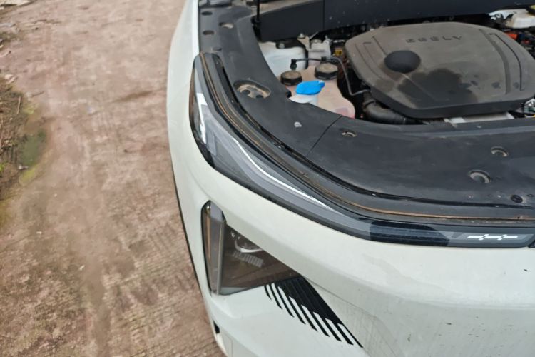 吉利银河 银河L7 2023款 1.5T 115km 星舰车身外观8