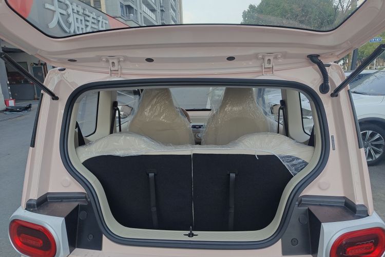 五菱汽车 宏光MINIEV 2024款 第三代 215km 青春版机舱底盘23