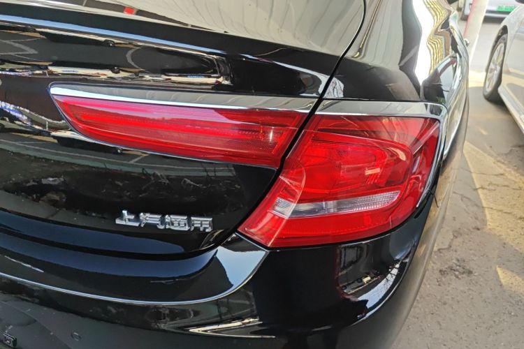 别克 君越 2018款 28T 精英型车身外观9