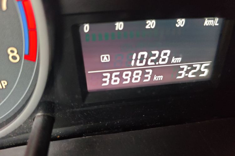 铃木 天语 SX4 2013款 1.6L 手动酷锐型中控内饰15