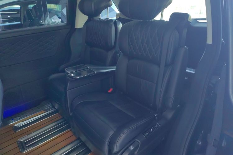 本田 艾力绅 2019款 2.0L 混动豪华版中控内饰21