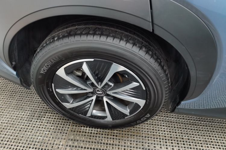 雷克萨斯RZ 2023款 450e 四驱纵享版车身外观6008