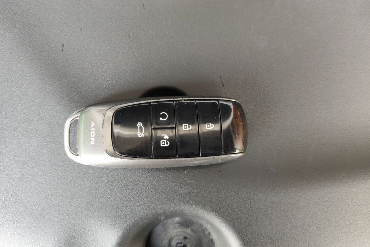 埃安 AION S Plus 2022款 80 科技版中控内饰7001