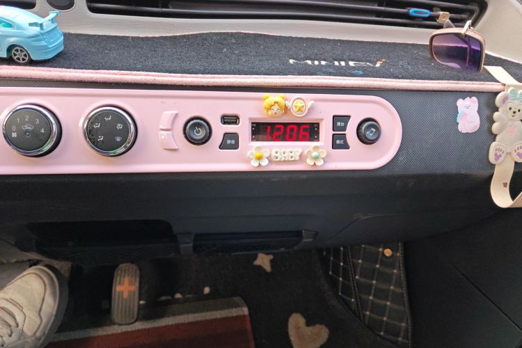 五菱汽车 宏光MINIEV 2020款 悦享款 磷酸铁锂中控内饰16