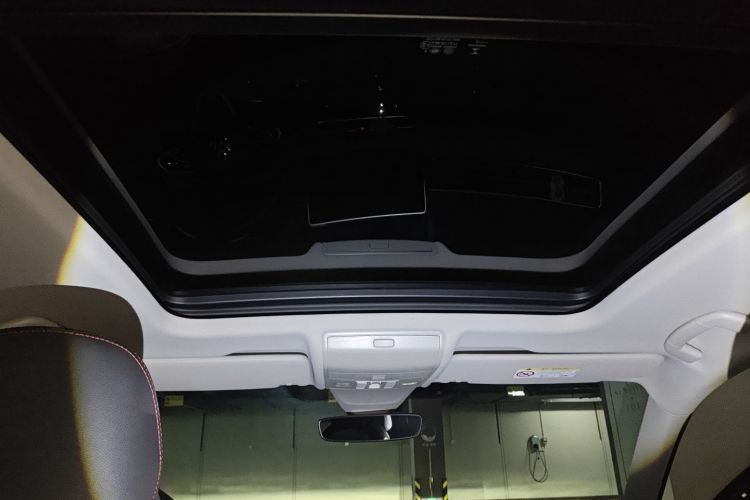 大众 途观L 2022款 330TSI 自动两驱R-Line旗舰版中控内饰22