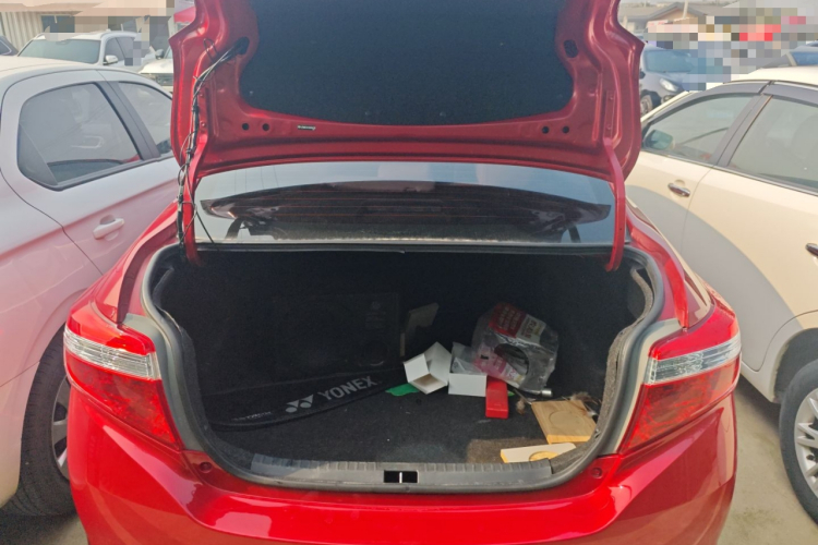 丰田 威驰 2014款 1.5L 自动智臻版机舱底盘23