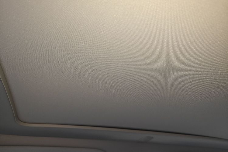 特斯拉 Model Y 2022款 Performance高性能全轮驱动版中控内饰22