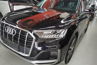 奥迪Q7 2020款 55 TFSI quattro S line运动型