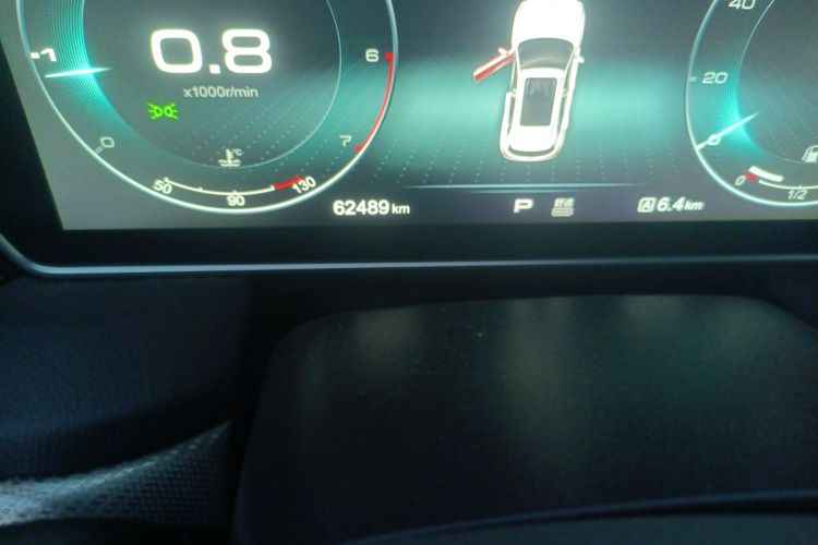 红旗HS5 2019款 2.0T 智联旗享版中控内饰15