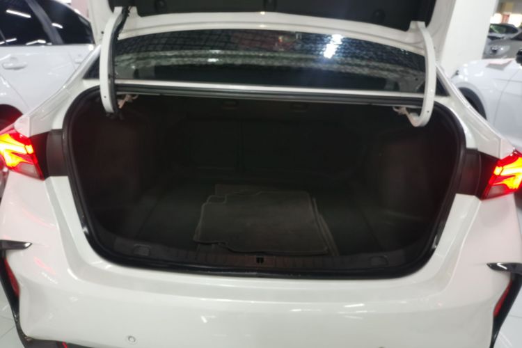 别克 威朗 2022款 Pro GS 追风版机舱底盘23