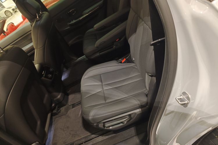 蔚来ES8 2020款 415KM 签名版 六座版中控内饰7004