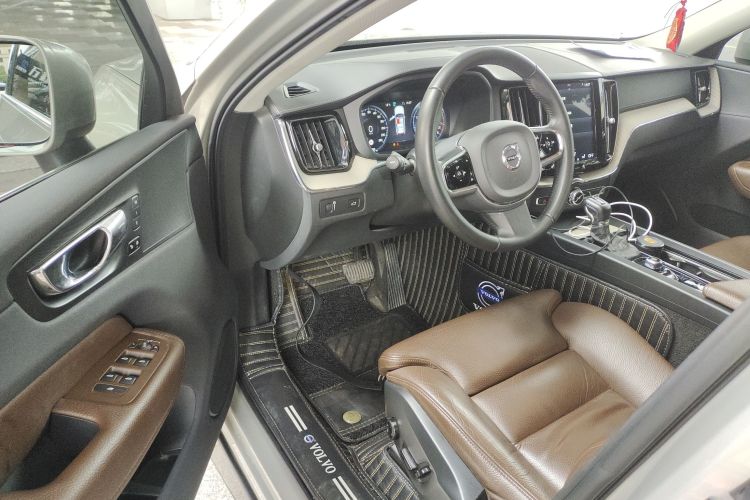 沃尔沃XC60 2020款 T5 四驱智远豪华版中控内饰7003